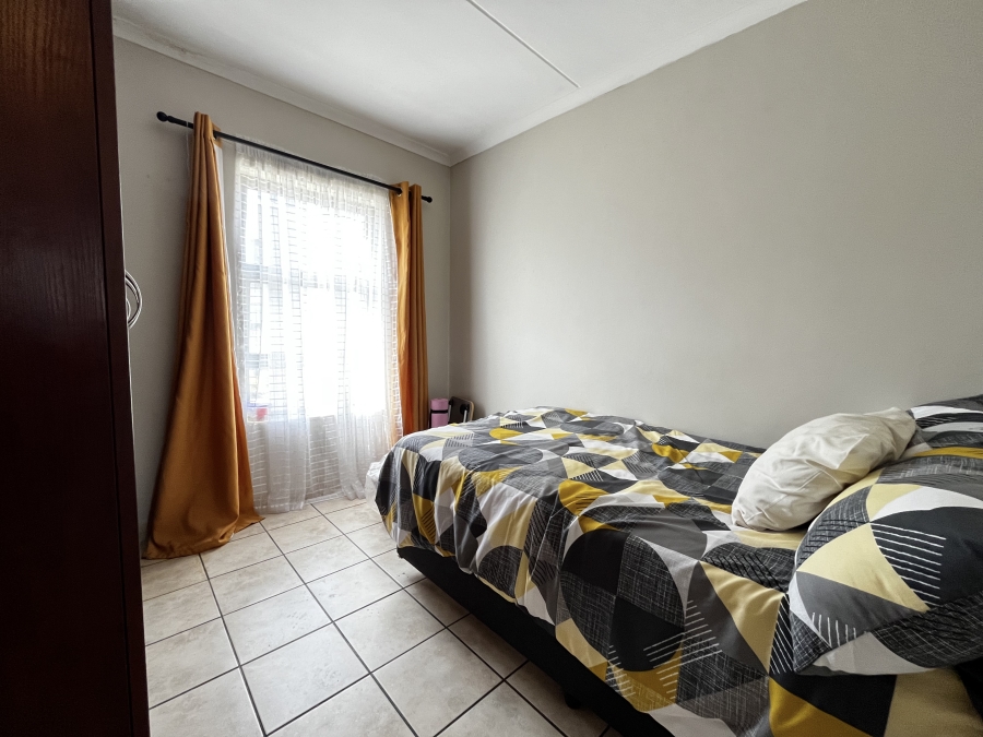 To Let 2 Bedroom Property for Rent in Burgundy Estate Western Cape
